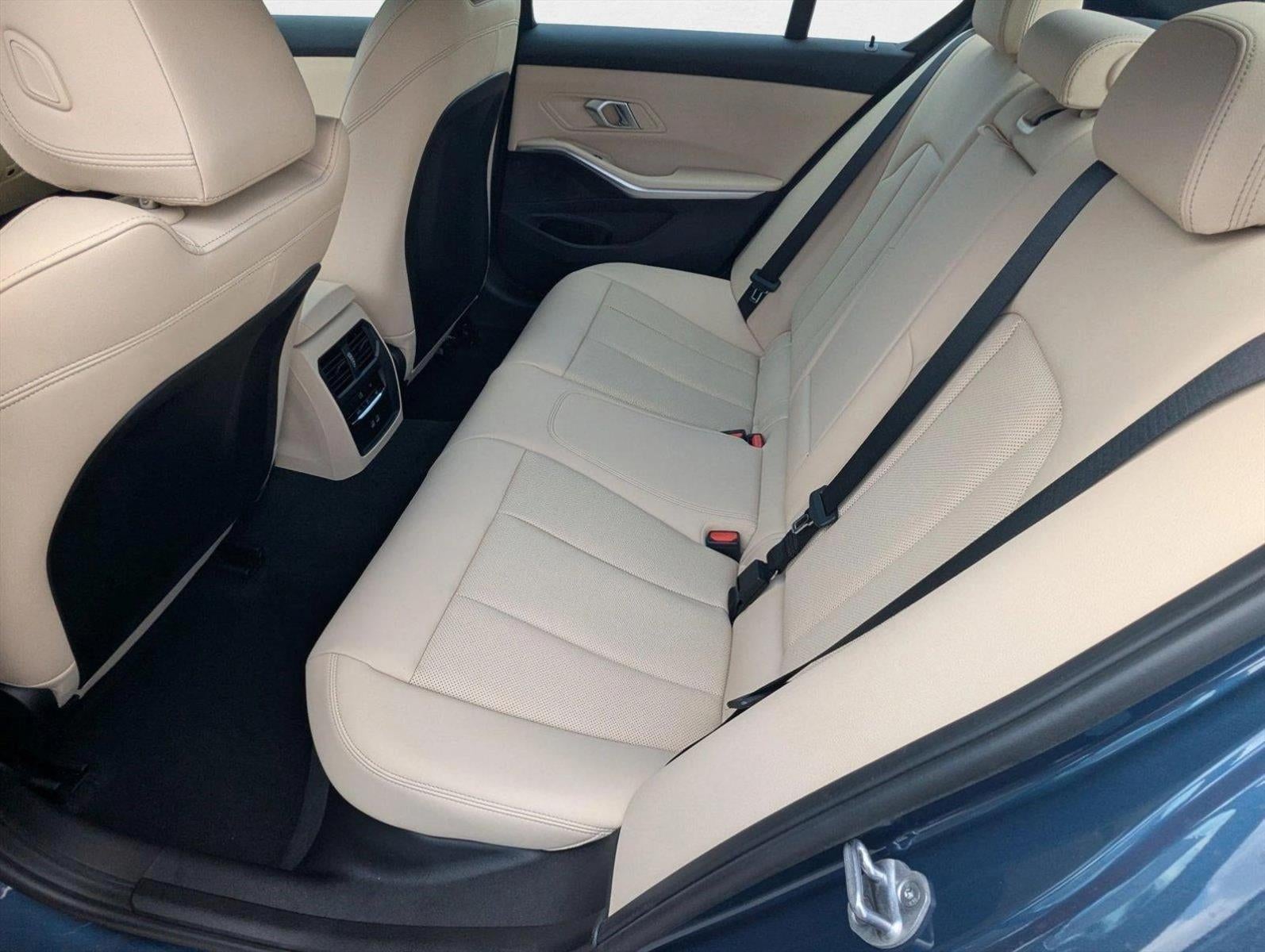 2025 BMW 330i Sedan