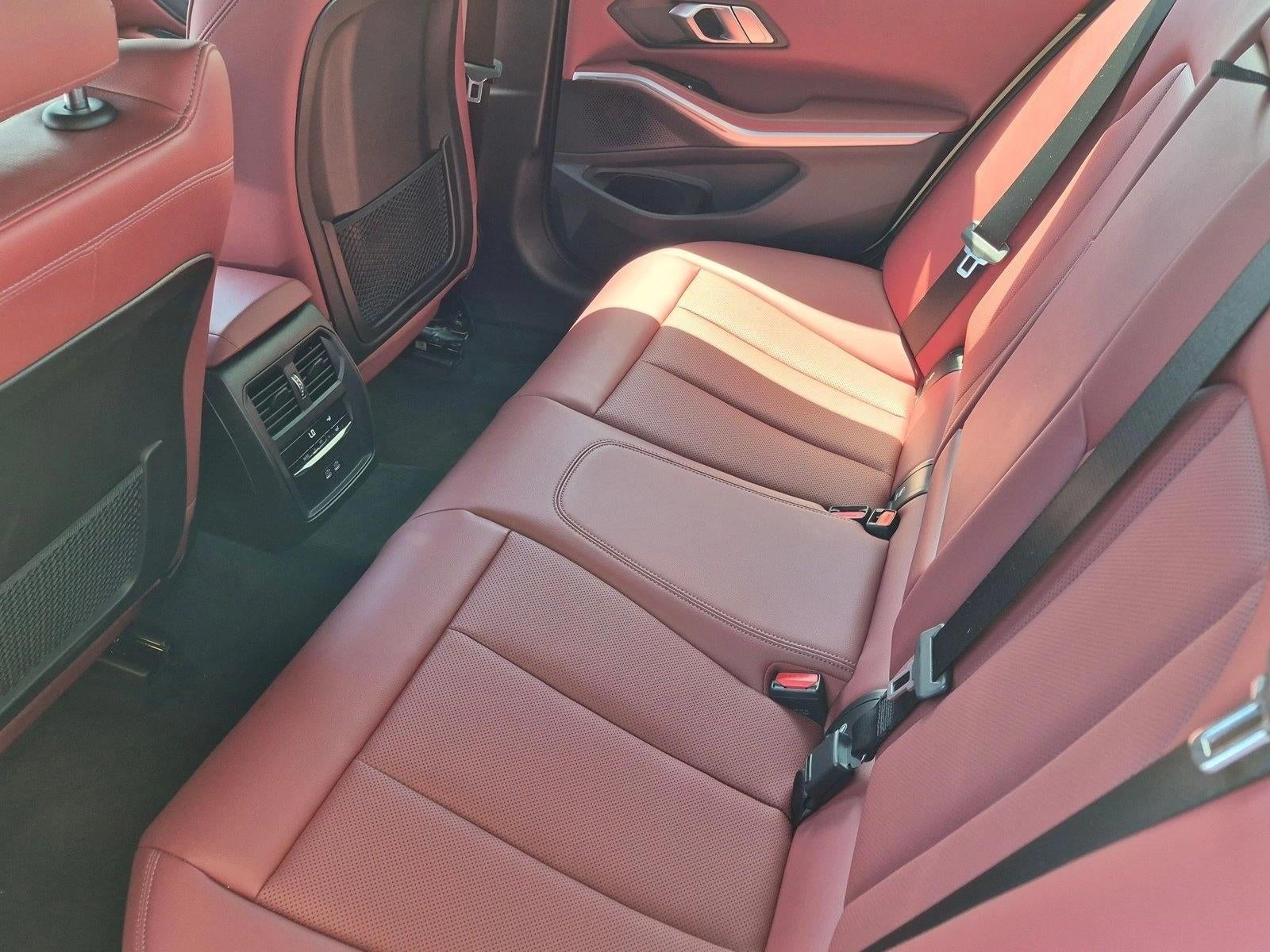 2023 BMW 330i Sedan