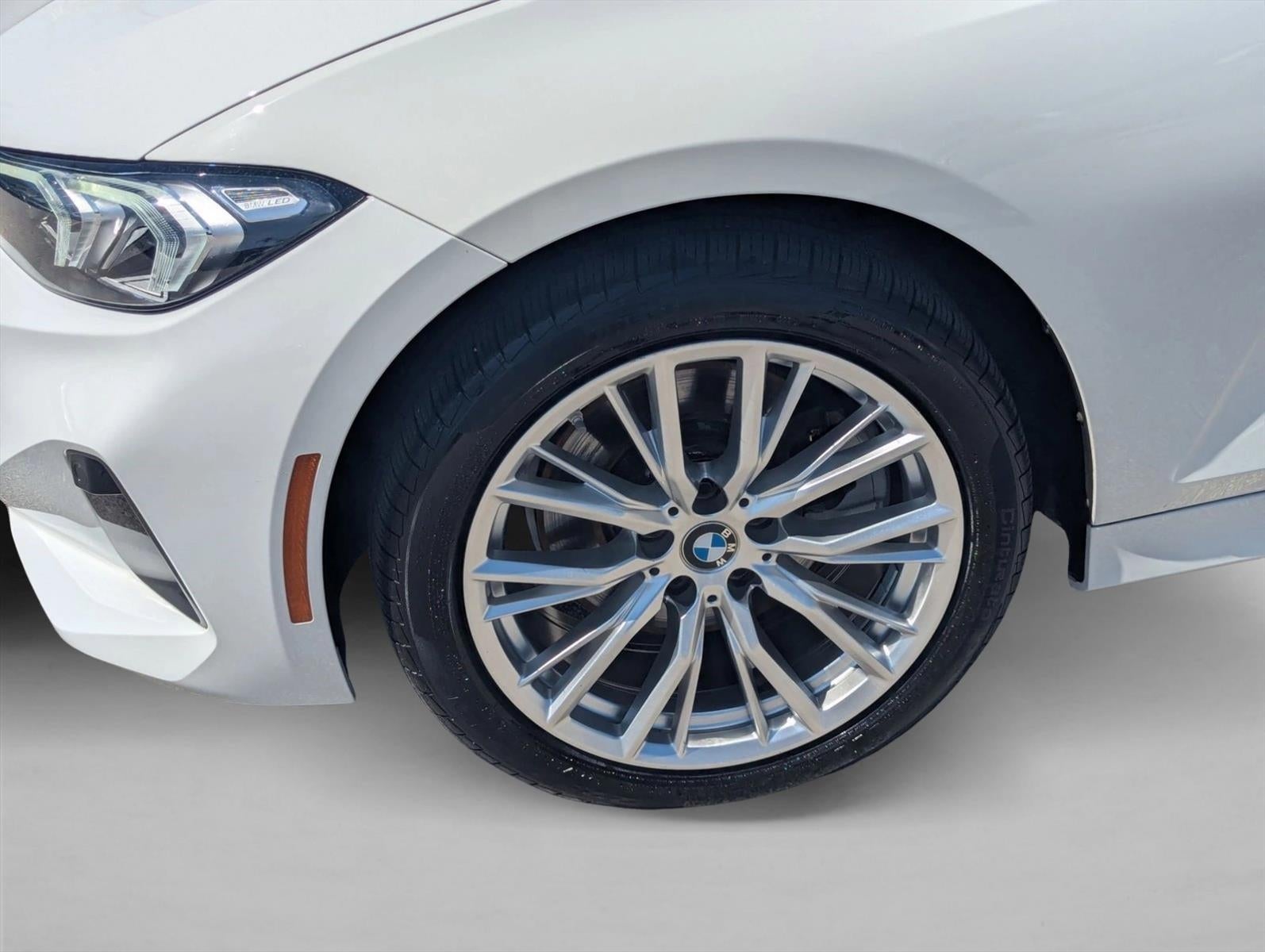 2023 BMW 330i Sedan