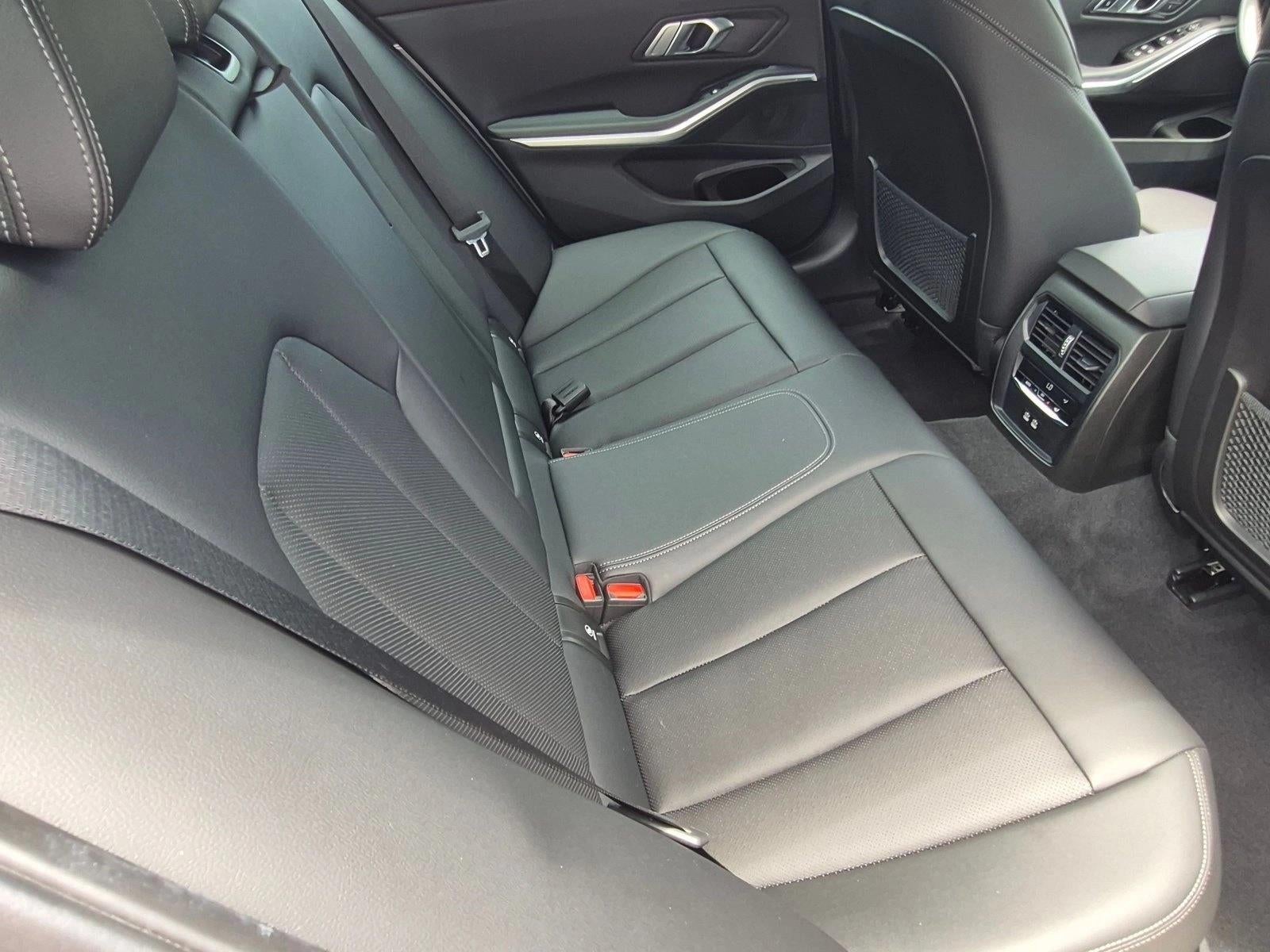 2023 BMW 330i Sedan