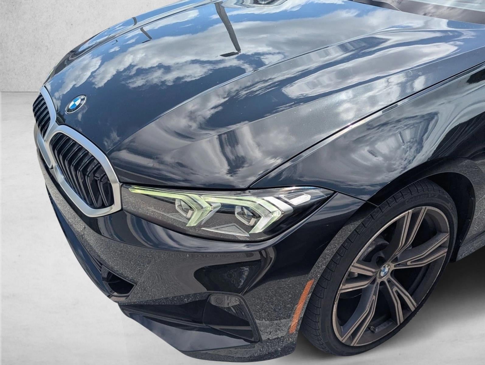 2023 BMW 330i Sedan
