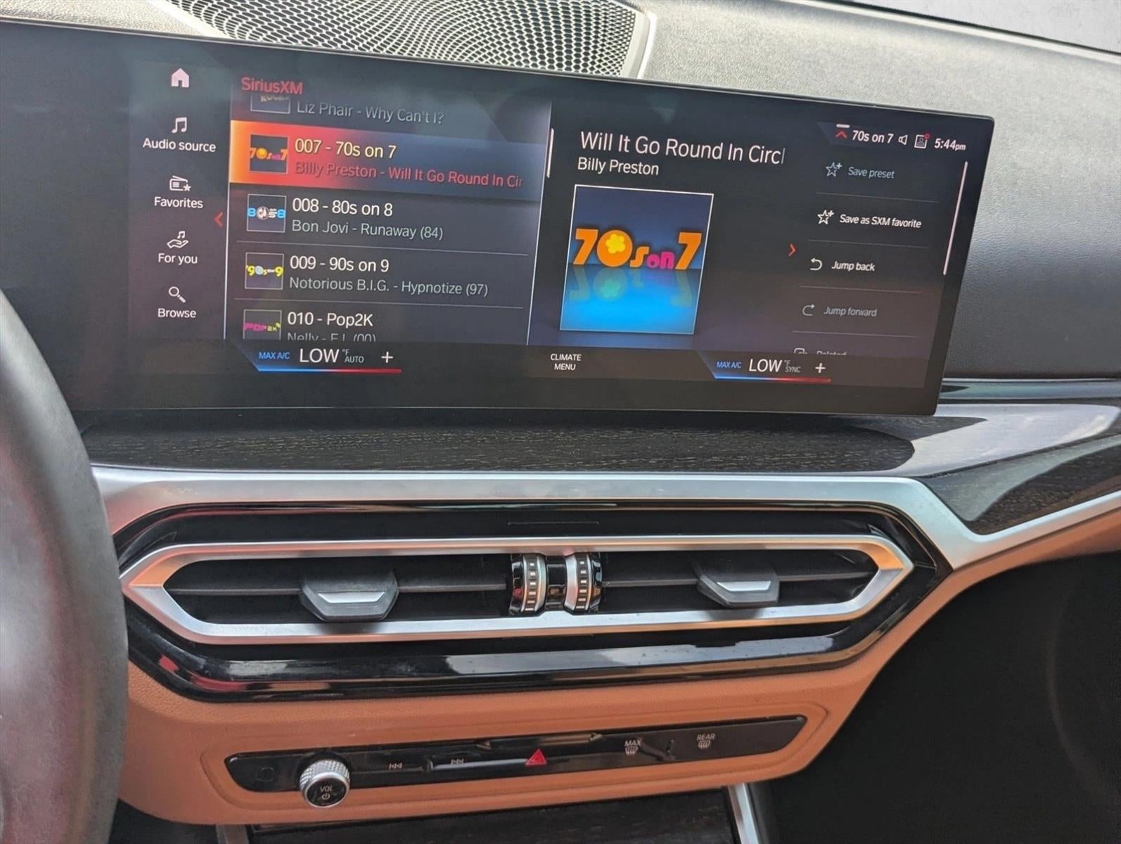 2023 BMW 330i Sedan