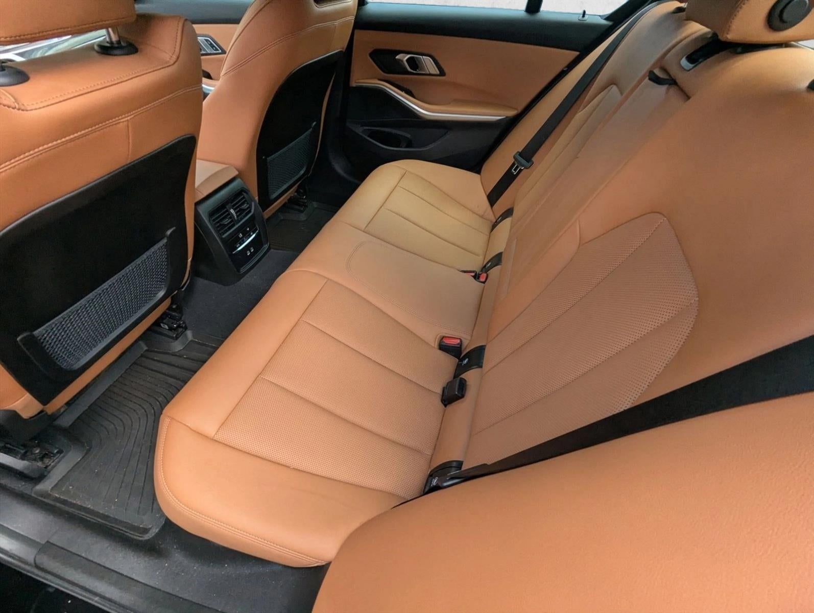 2023 BMW 330i Sedan
