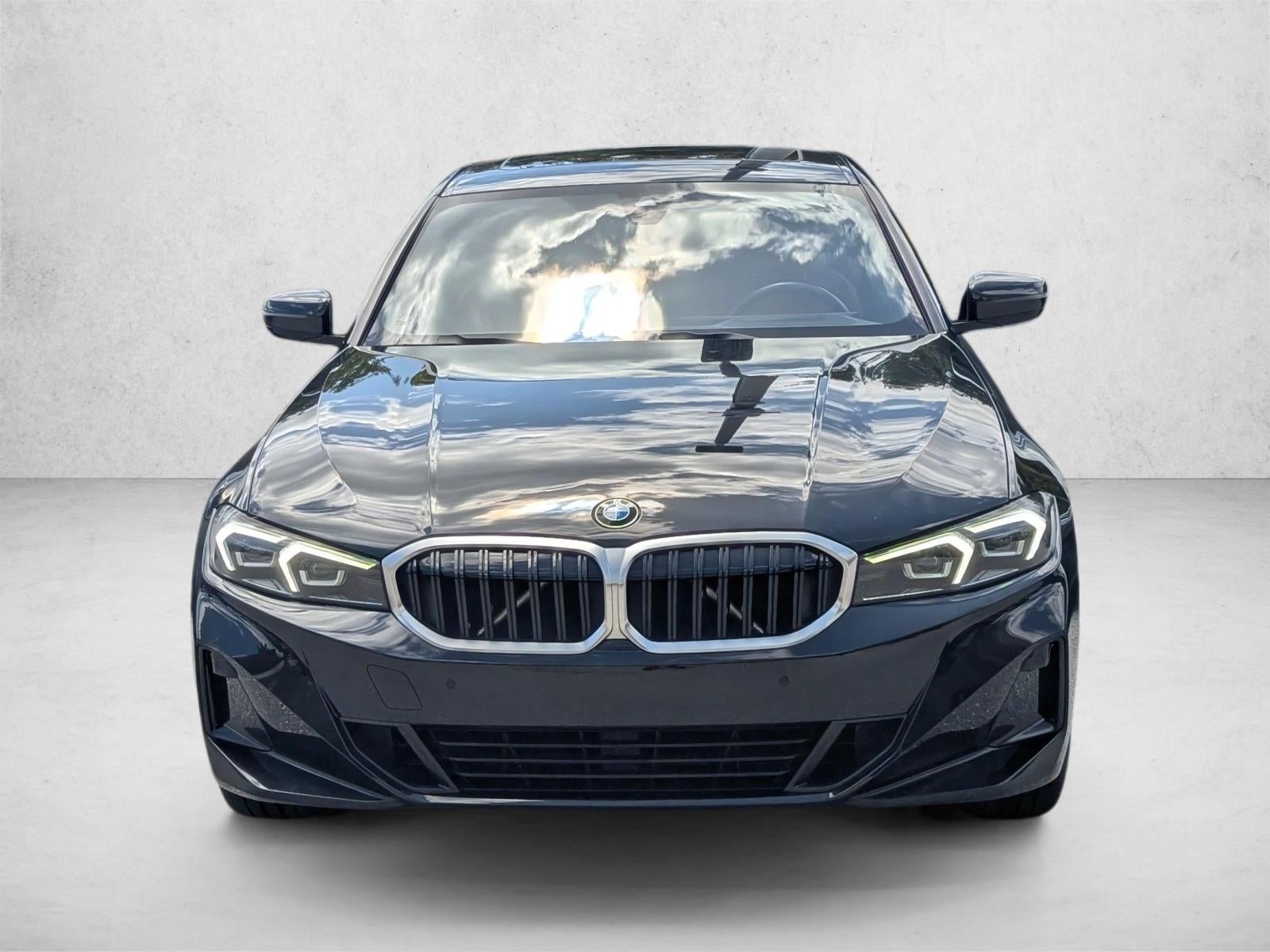 2023 BMW 330i Sedan