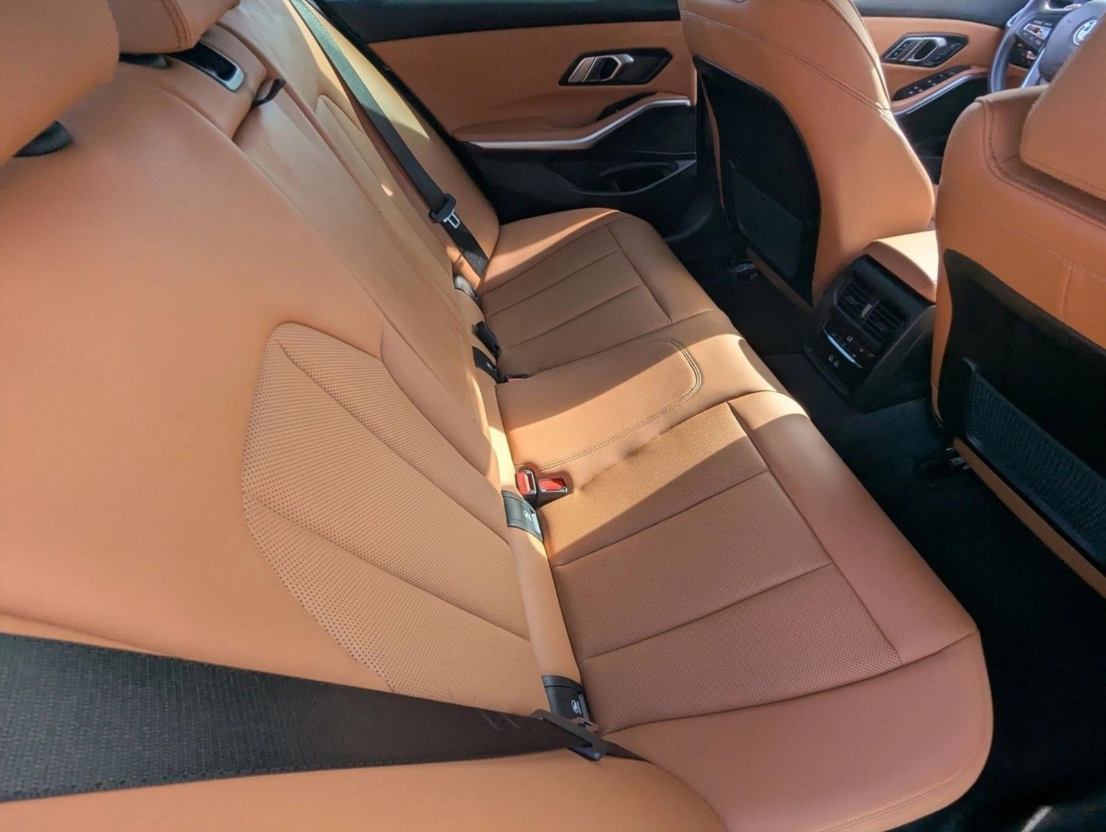 2023 BMW 330i Sedan