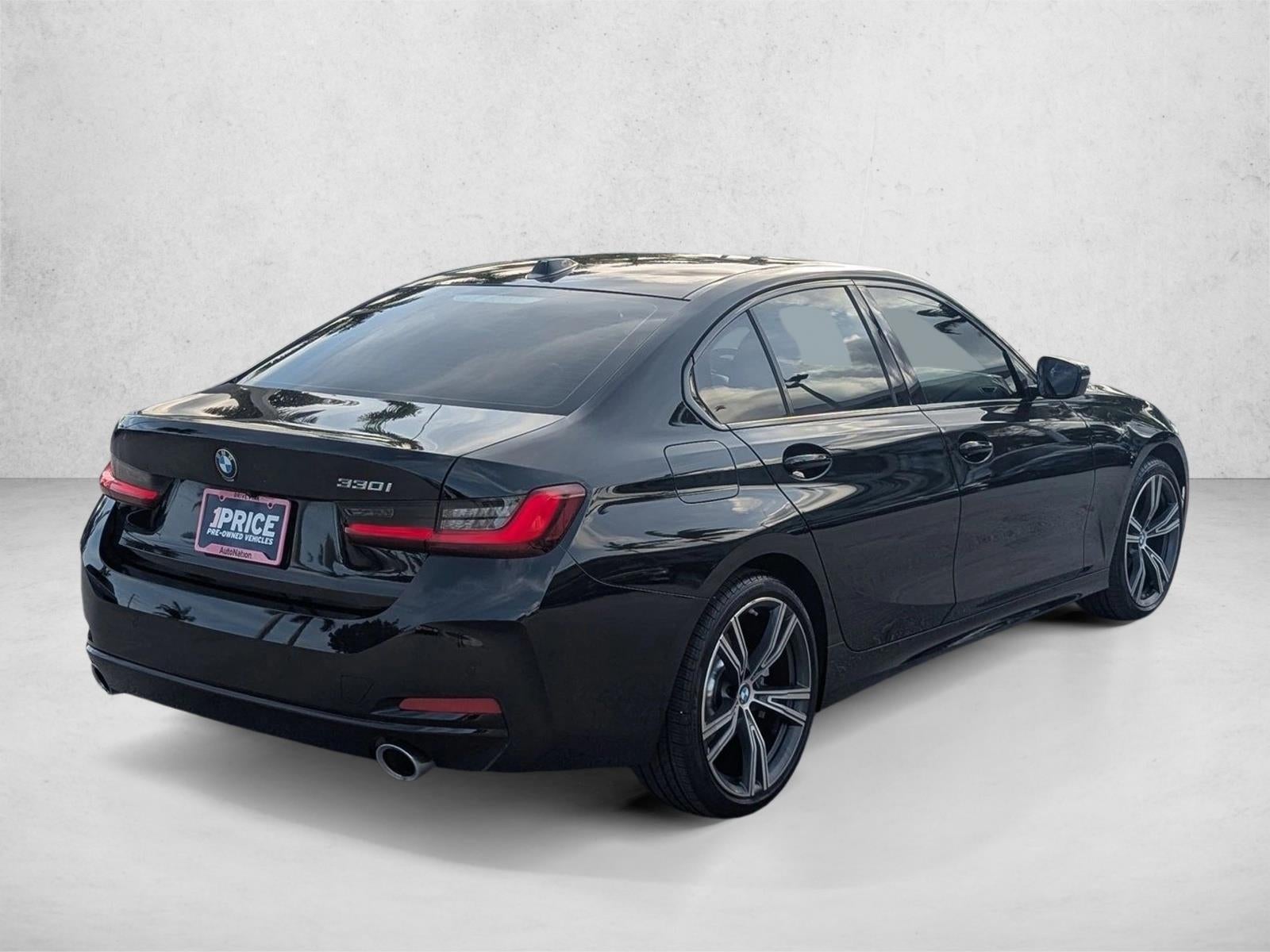 2023 BMW 330i Sedan