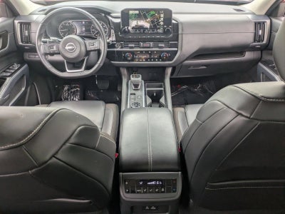 2022 Nissan Pathfinder SL 4WD