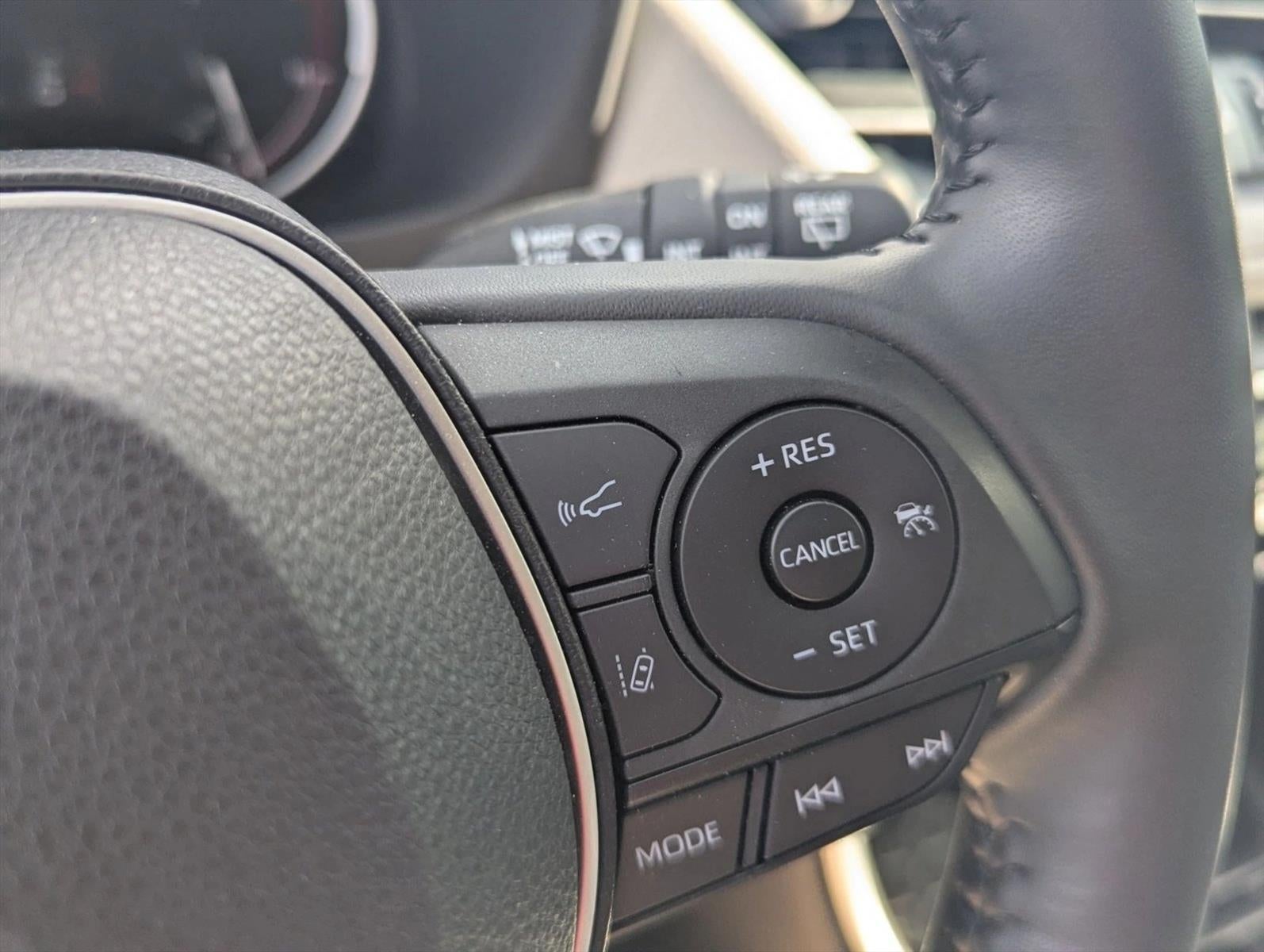 2023 Toyota RAV4 XLE Premium FWD (Natl)