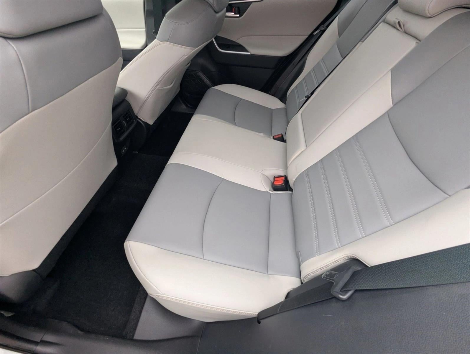 2023 Toyota RAV4 XLE Premium FWD (Natl)