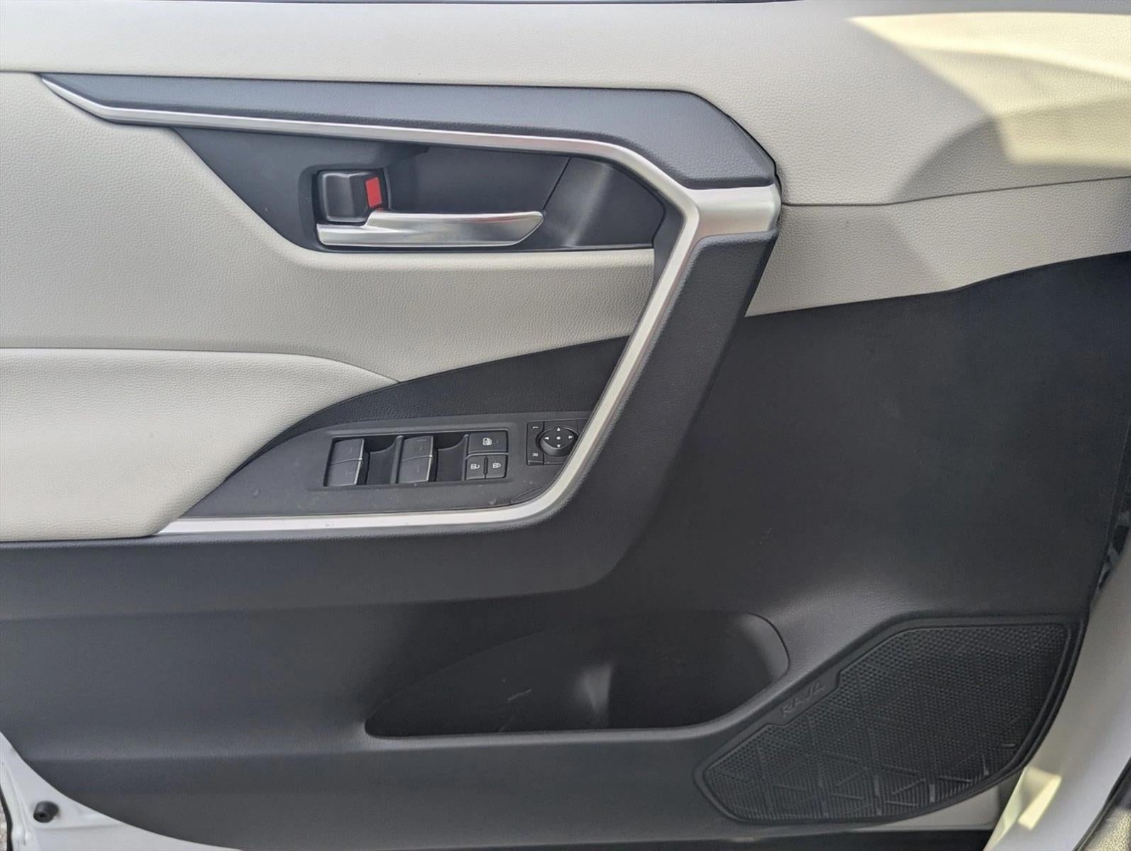 2023 Toyota RAV4 XLE Premium FWD (Natl)