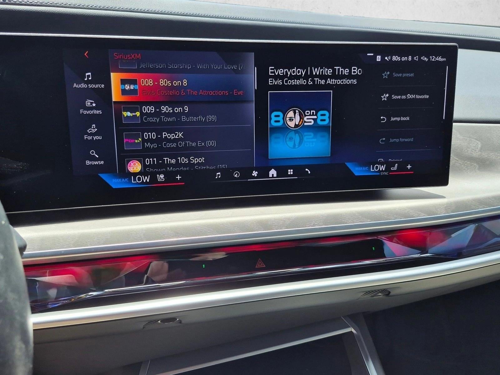 2023 BMW 740i Sedan