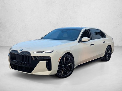 2025 BMW 740i Sedan