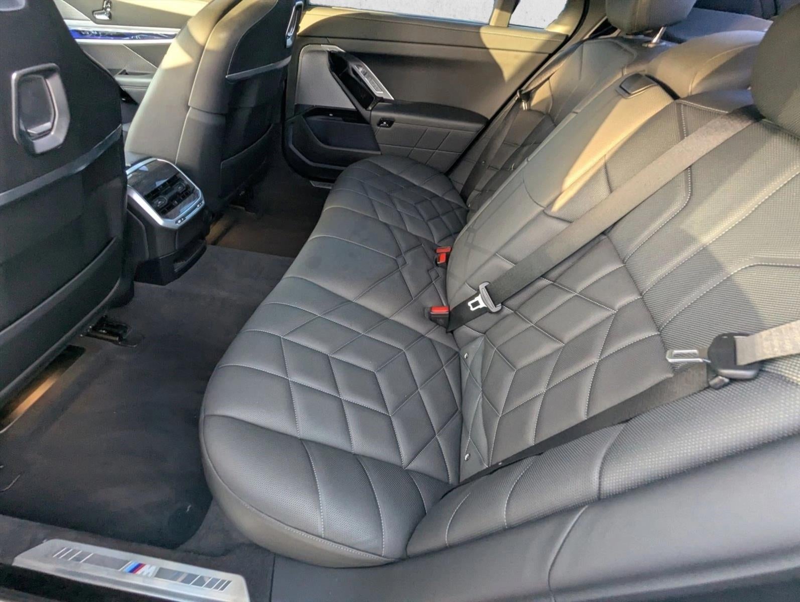 2023 BMW 760i xDrive Sedan