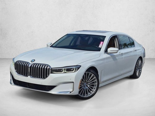 2022 BMW 740i Sedan