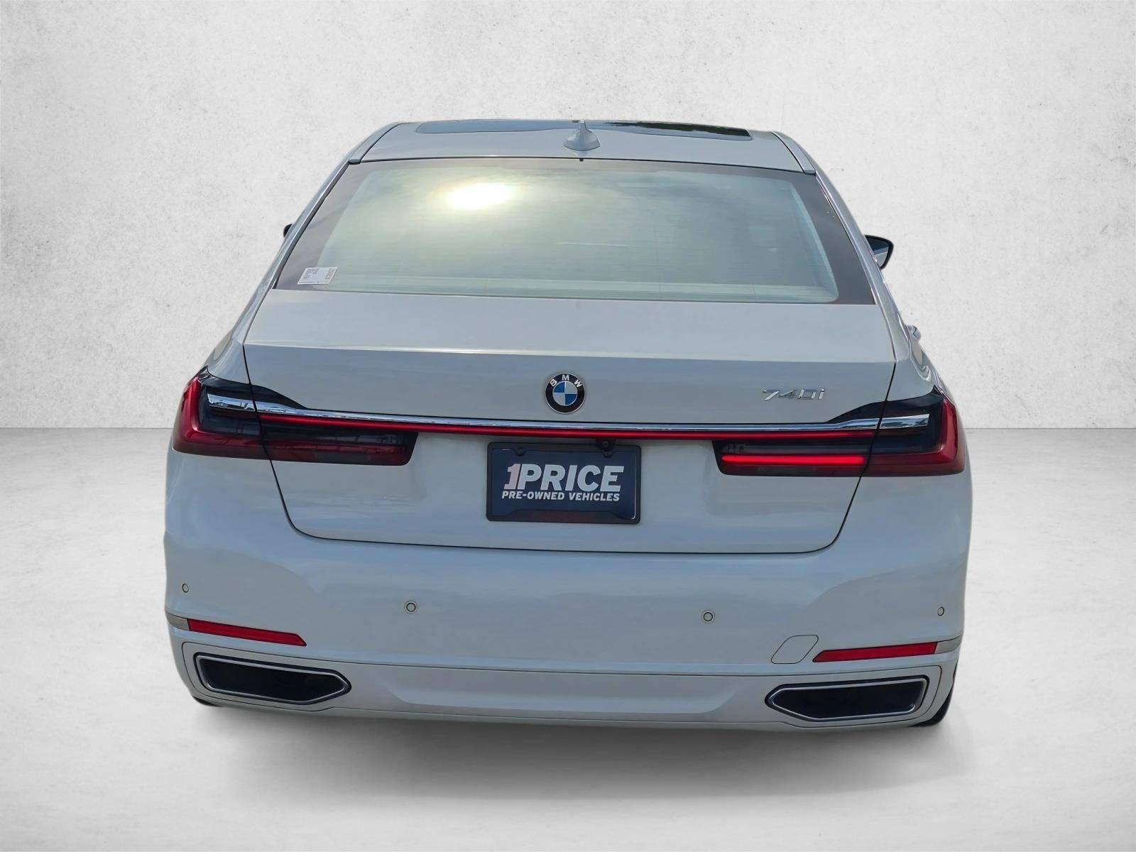 2022 BMW 740i Sedan
