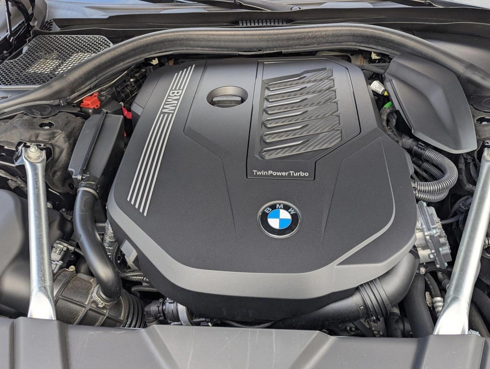 2022 BMW 740i xDrive Sedan