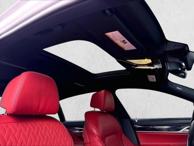2022 BMW 750i xDrive Sedan