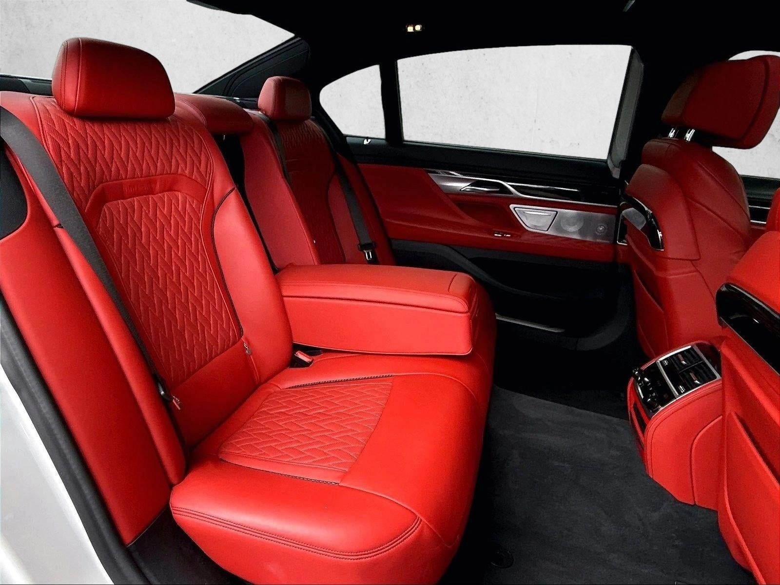 2022 BMW 750i xDrive Sedan