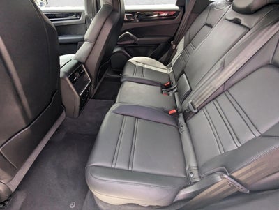 2023 Porsche Cayenne Platinum Edition AWD