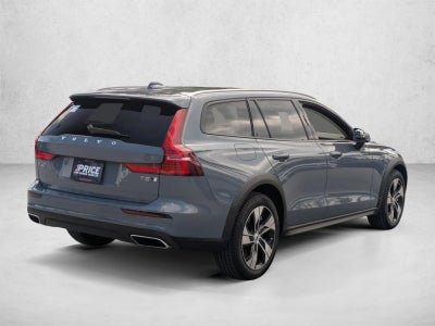 2022 Volvo V60 Cross Country T5 AWD