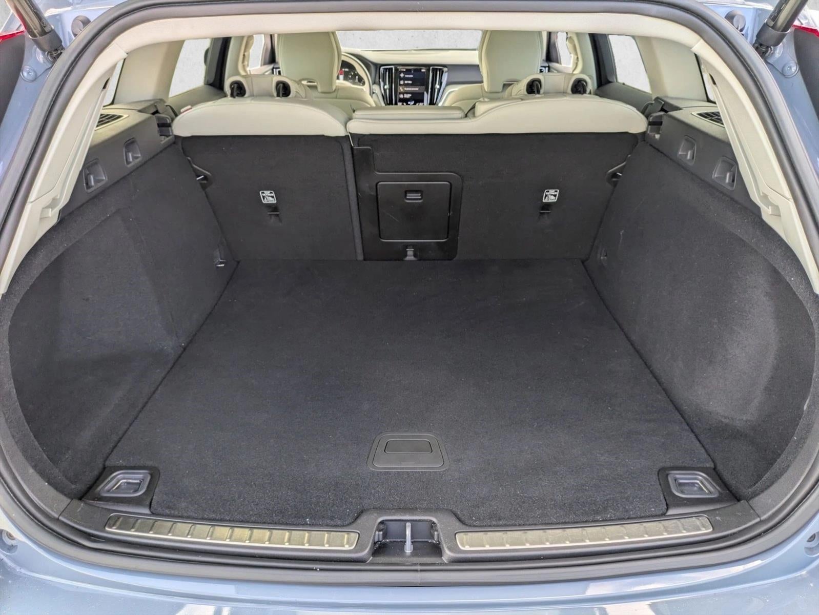 2022 Volvo V60 Cross Country T5 AWD