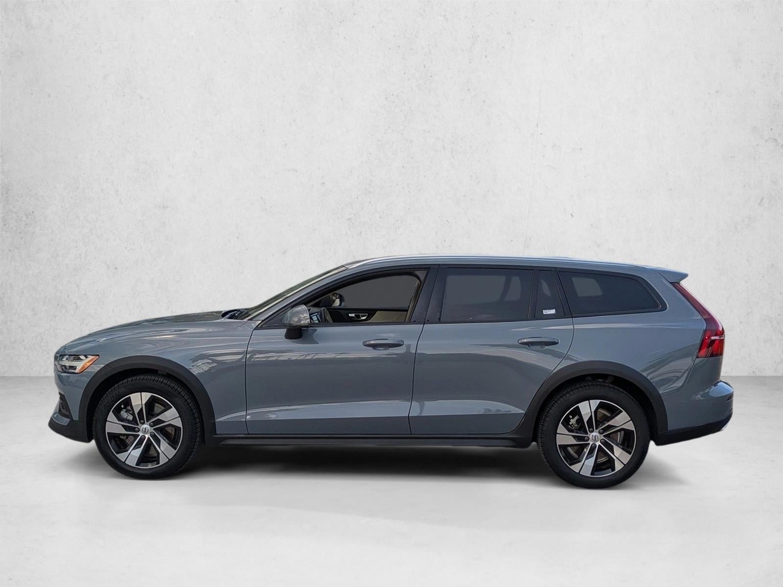 2022 Volvo V60 Cross Country T5 AWD