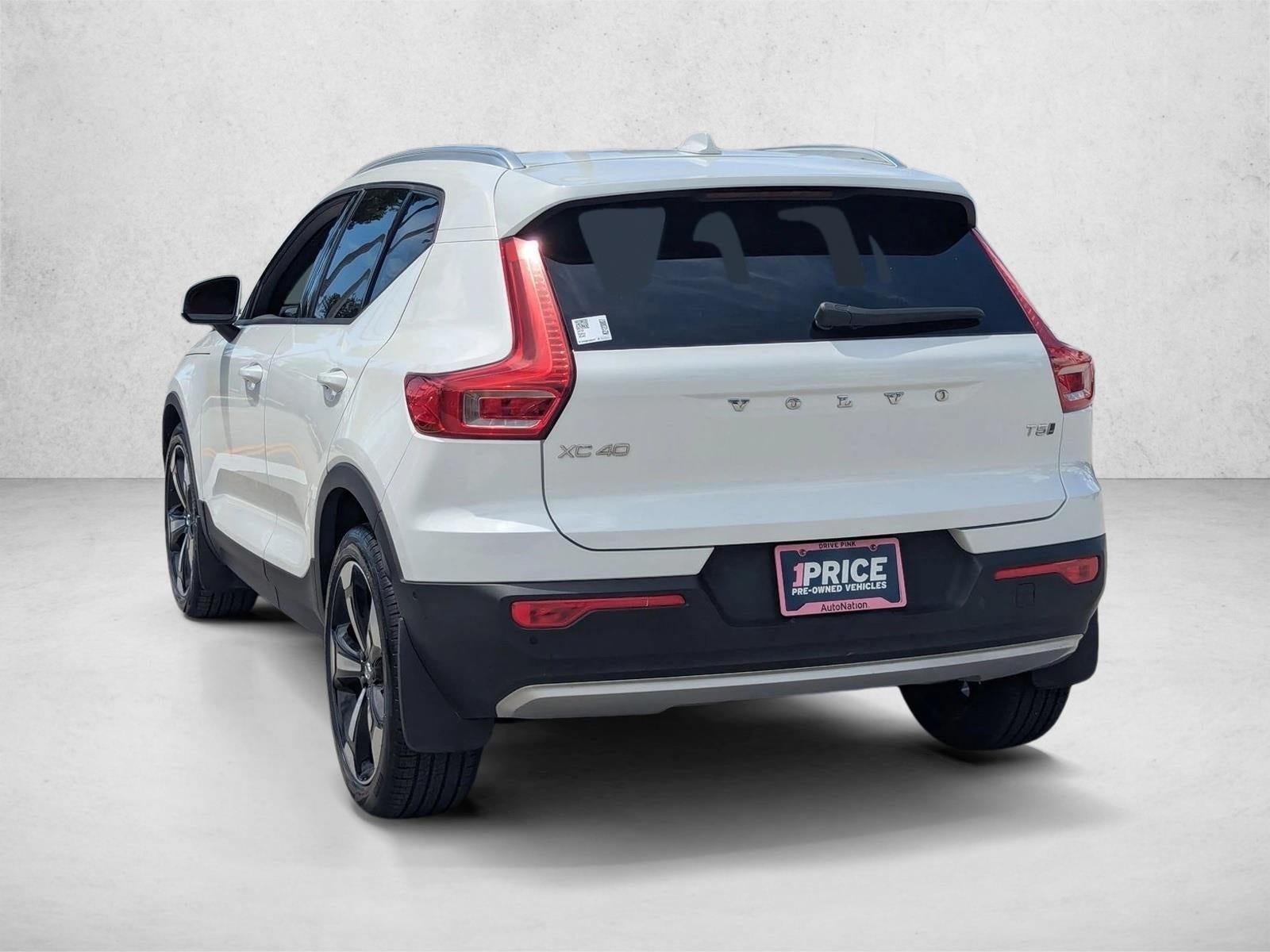 2019 Volvo XC40 T5 AWD Momentum