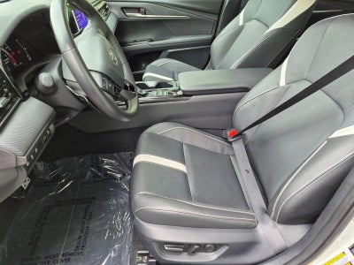 2025 Toyota Camry SE (Natl)