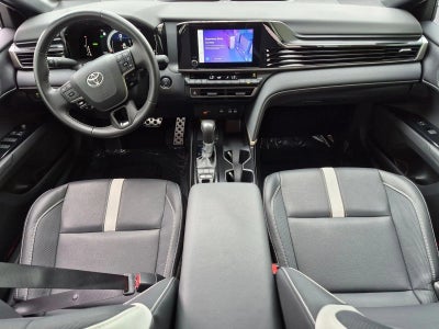2025 Toyota Camry SE (Natl)