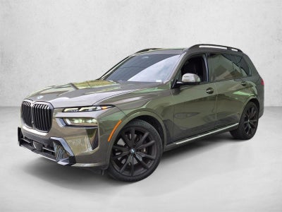 2025 BMW X7 xDrive40i Sports Activity Vehicle