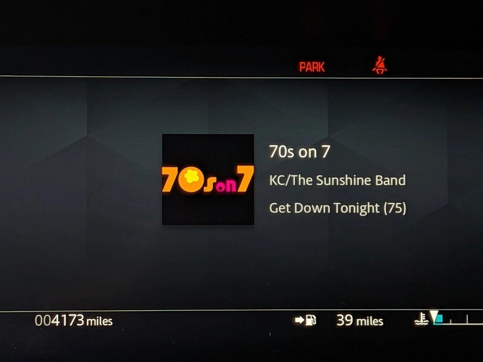 2025 Land Rover Defender 110 P400 X-Dynamic SE