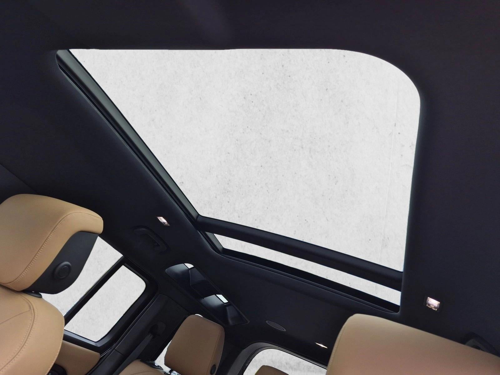2025 Land Rover Defender 110 P400 X-Dynamic SE