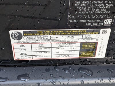 2025 Land Rover Defender 110 P400 X-Dynamic SE