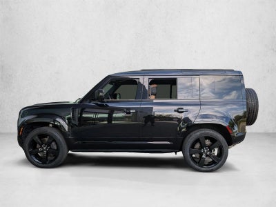 2025 Land Rover Defender 110 P400 X-Dynamic SE