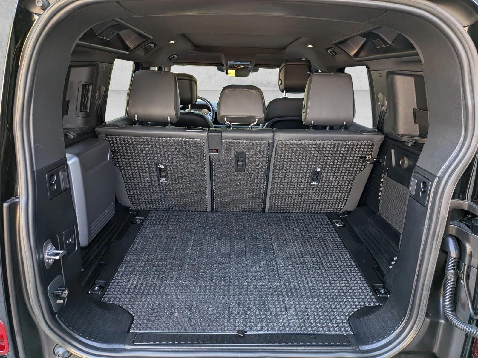 2023 Land Rover Defender 110 X-Dynamic SE AWD