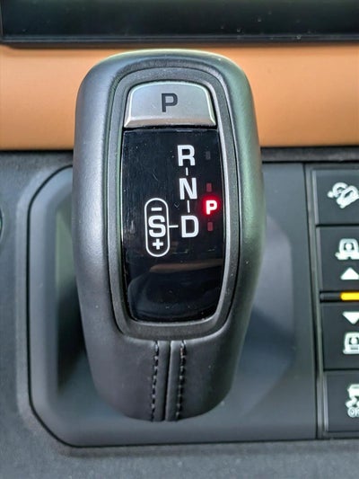 2024 Land Rover Defender 130 P400 X-Dynamic SE