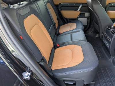 2024 Land Rover Defender 130 P400 X-Dynamic SE