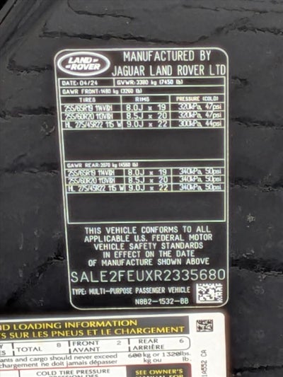 2024 Land Rover Defender 130 P400 X-Dynamic SE