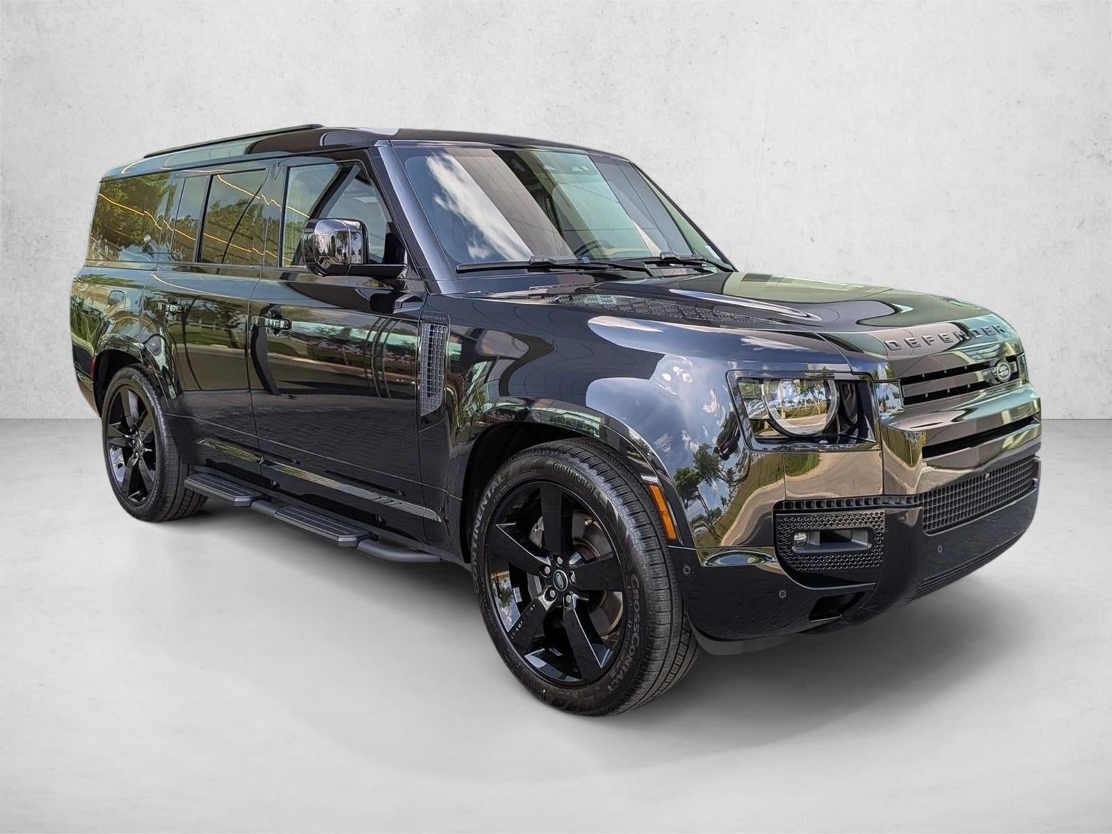2024 Land Rover Defender 130 P400 X-Dynamic SE