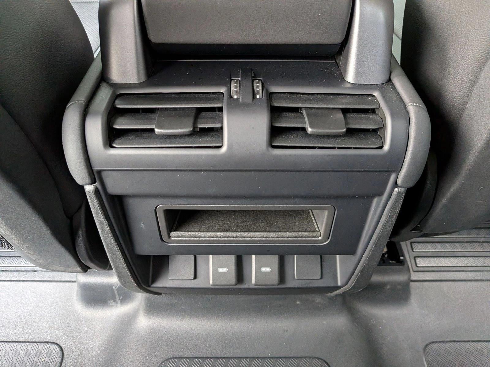 2024 Land Rover Defender 110 P300 S