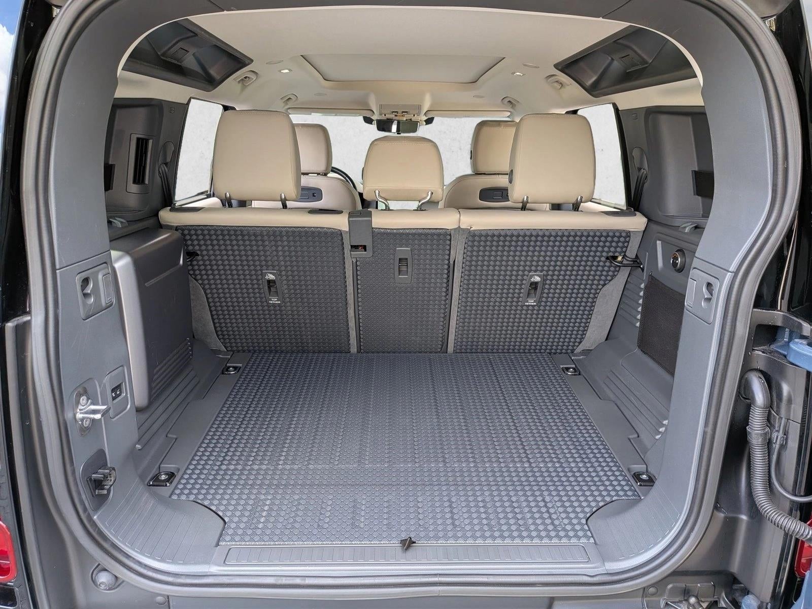 2021 Land Rover Defender 110 SE AWD