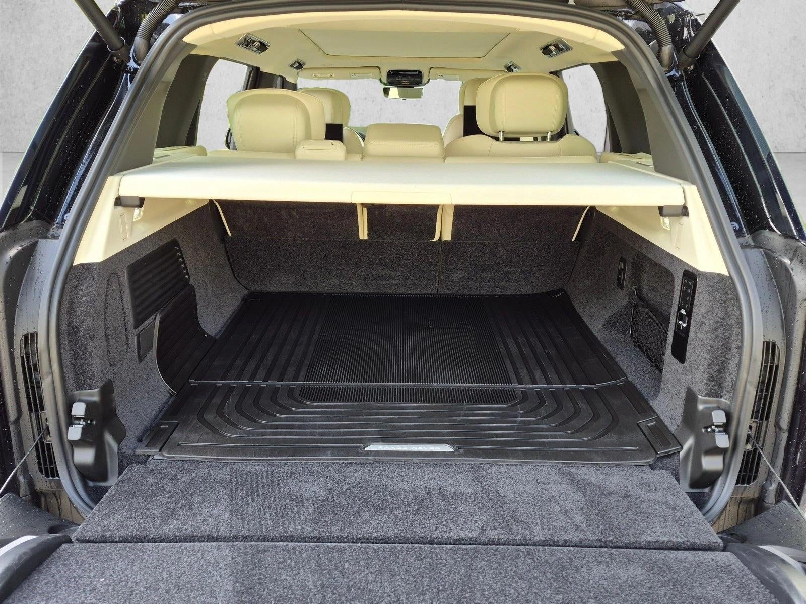 2025 Land Rover Range Rover P530 Autobiography LWB