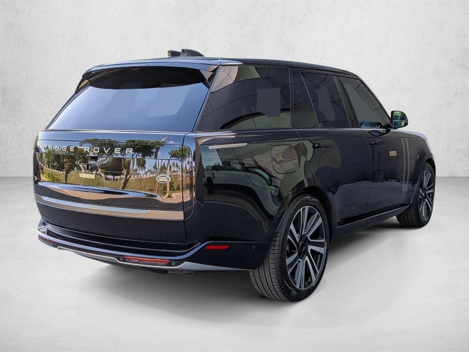 2023 Land Rover Range Rover P530 SE SWB