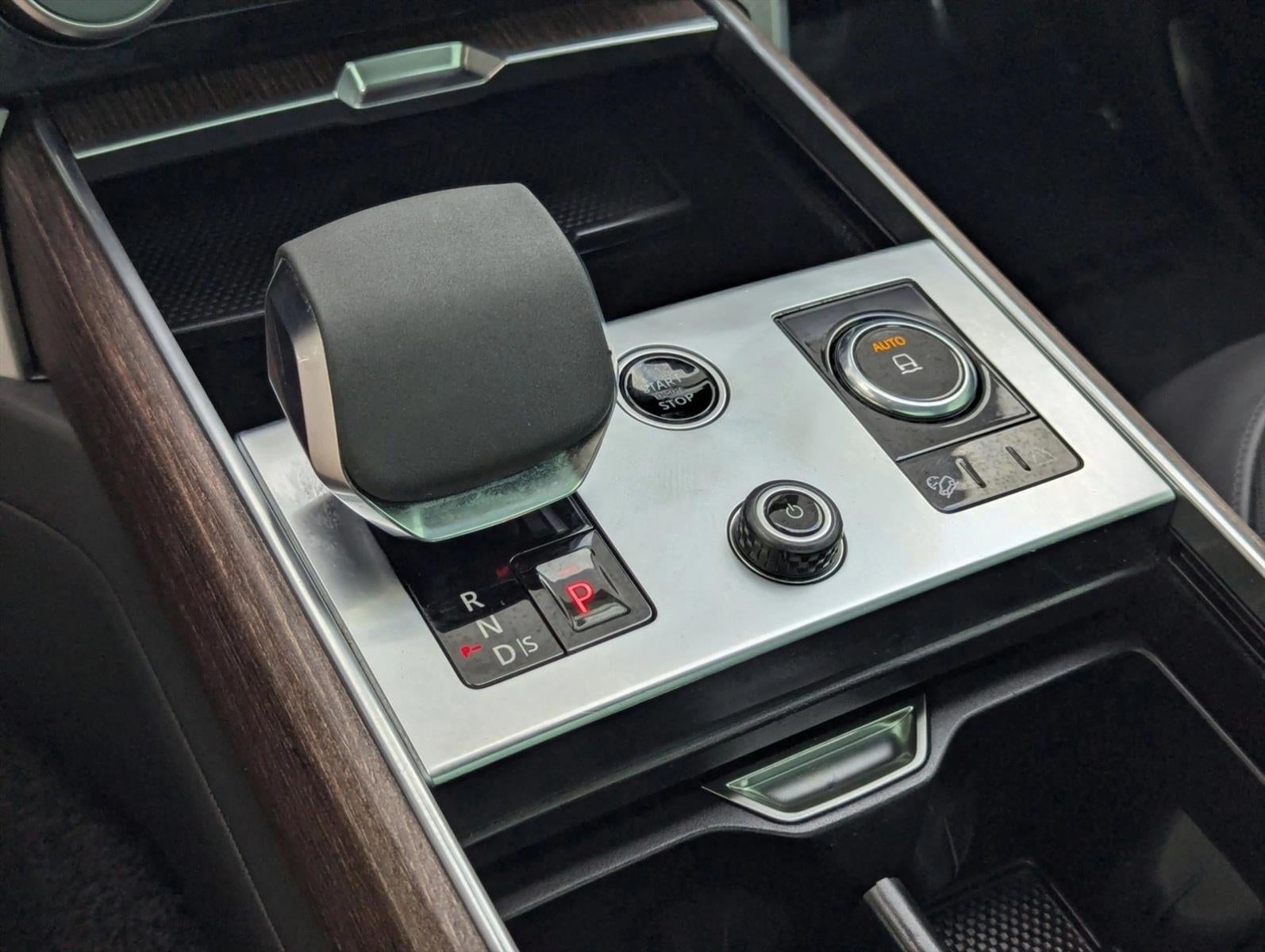 2023 Land Rover Range Rover P530 SE SWB