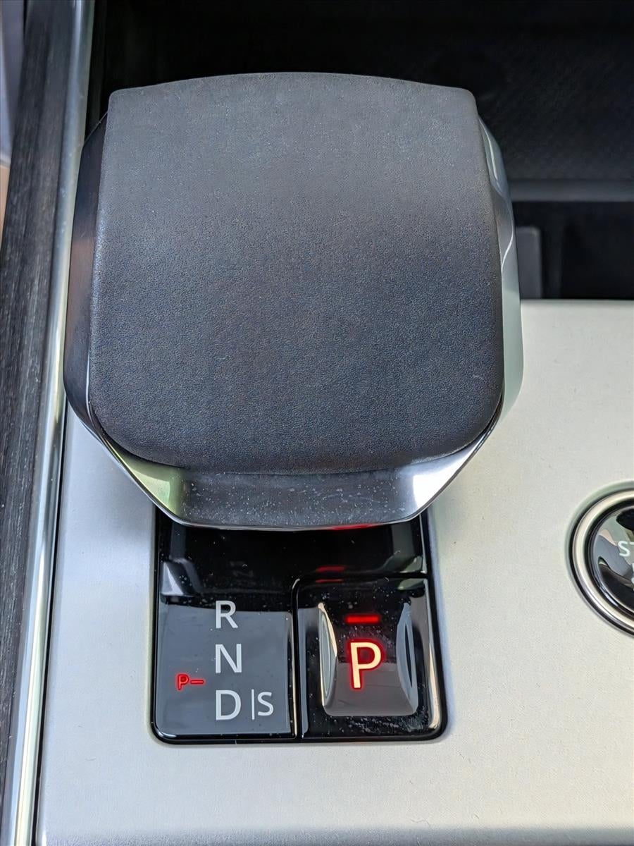 2025 Land Rover Range Rover P530 SE SWB