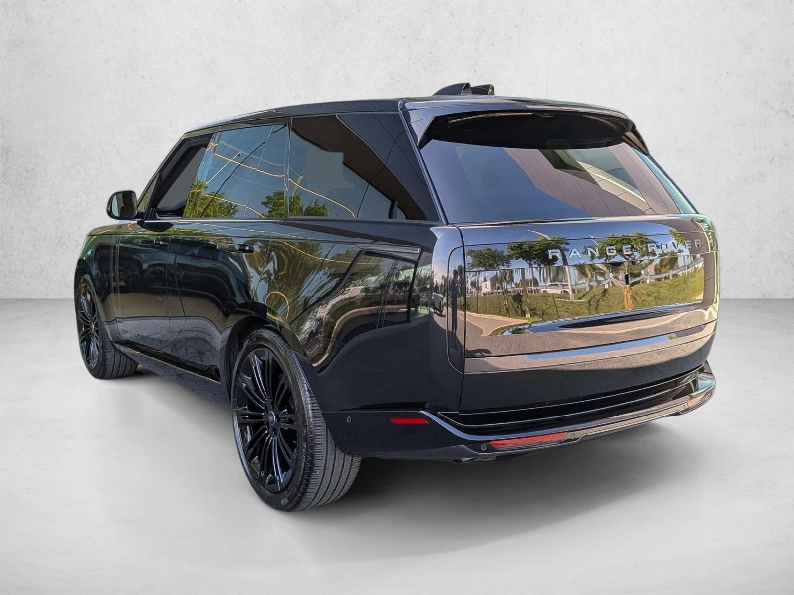 2025 Land Rover Range Rover P530 SE SWB