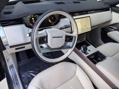 2025 Land Rover Range Rover P530 SE SWB