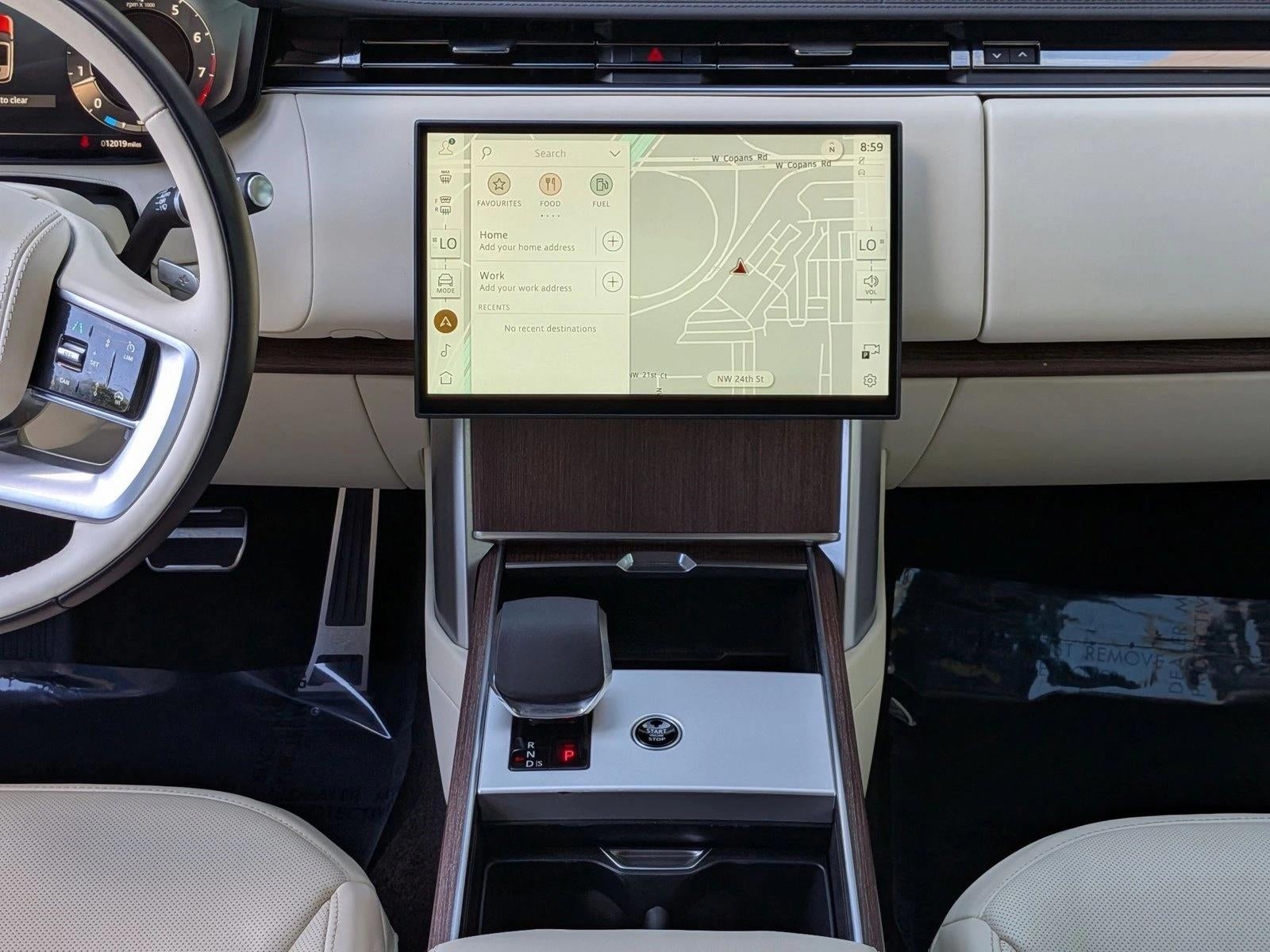 2025 Land Rover Range Rover P530 SE SWB