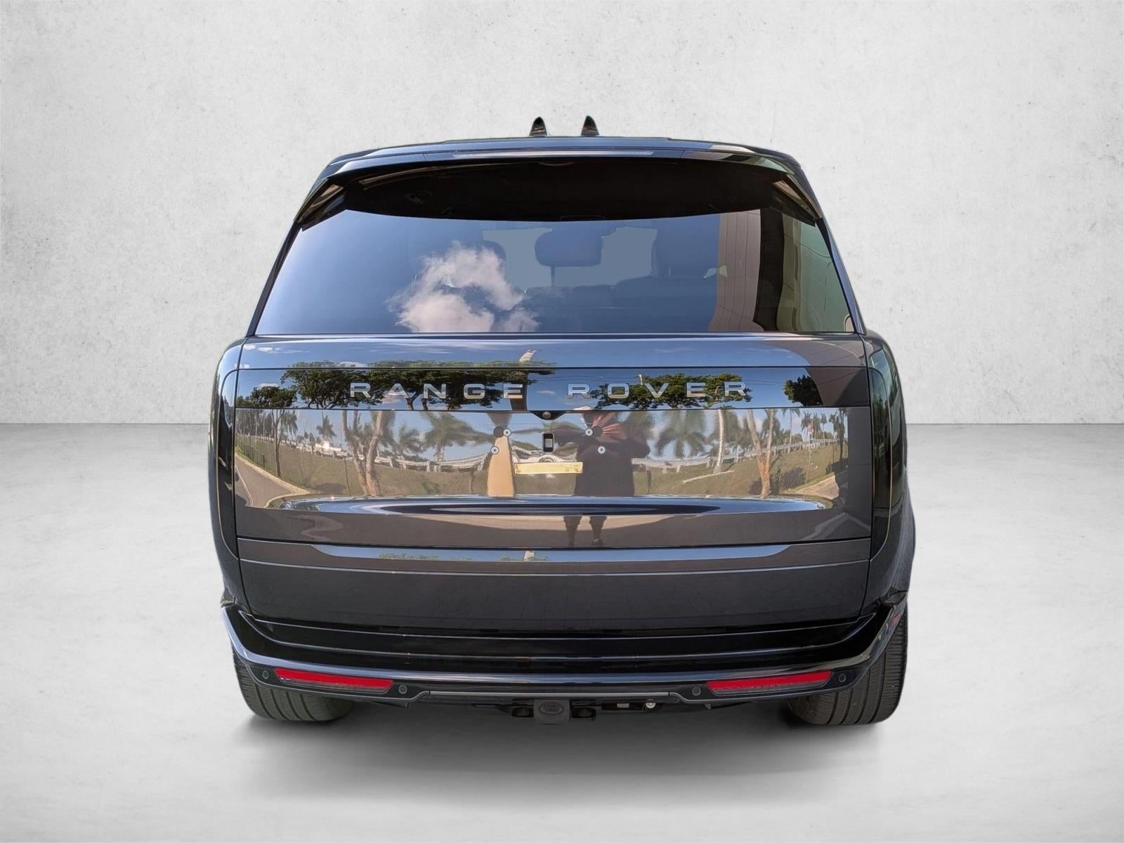 2025 Land Rover Range Rover P530 SE SWB