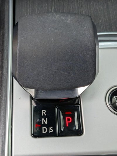 2025 Land Rover Range Rover P550e SE SWB